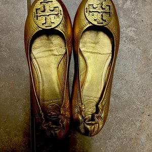 Tory Burch gold shoe size 8